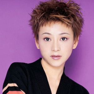 苗乙乙的英文名