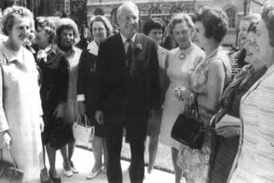 英国保守党领袖爱德华·希思出任首相（歷史上的今天.中國）