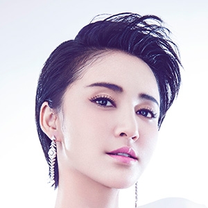 张歆艺的英文名