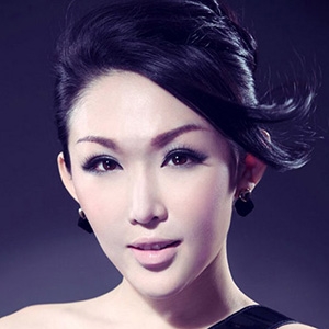 周诗雅的英文名